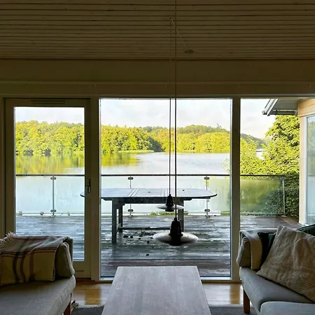 View And Private Pier At Lakes 度假居